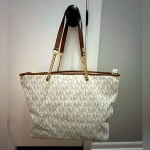 Michae Kors Monogram large tote